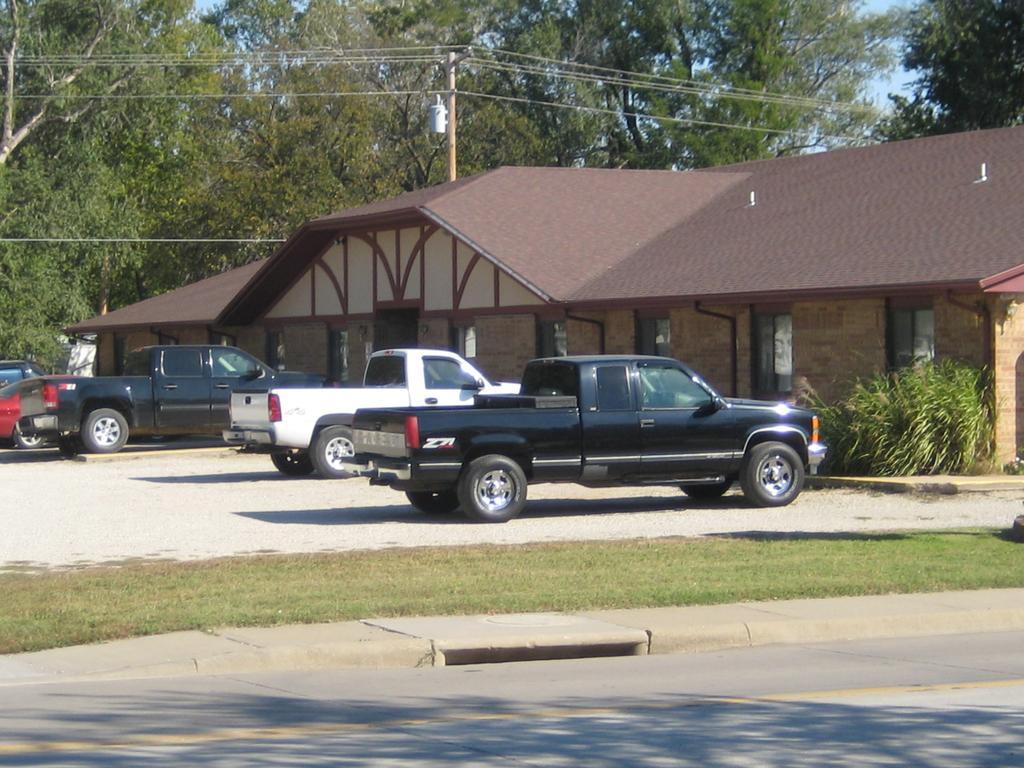 Coronado Motel & Rv Park Lindsborg Екстер'єр фото