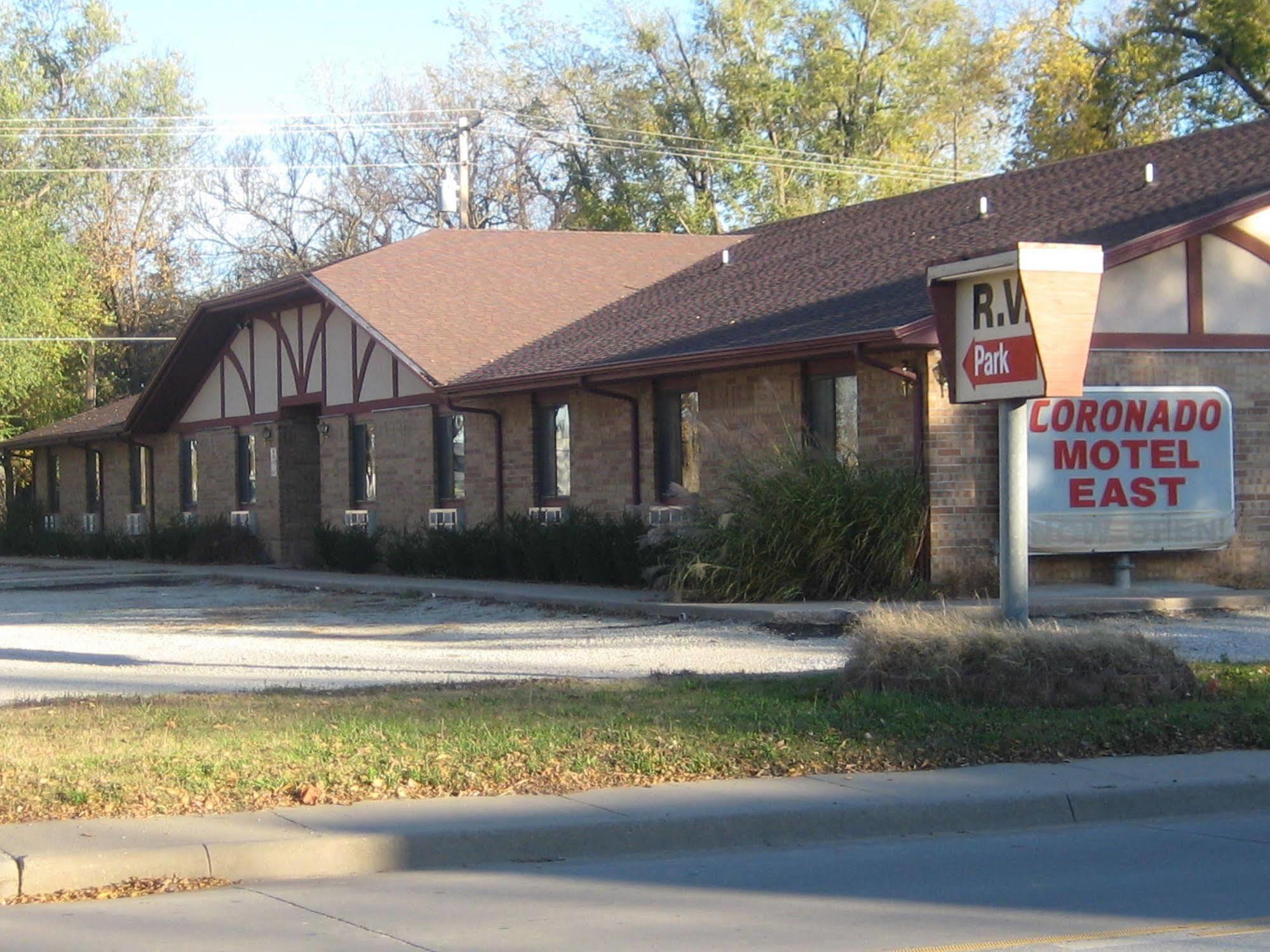 Coronado Motel & Rv Park Lindsborg Екстер'єр фото