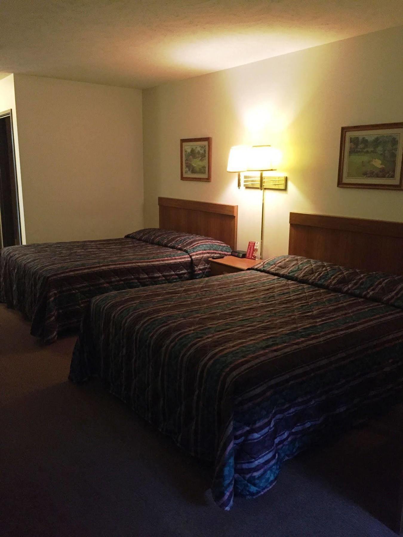 Coronado Motel & Rv Park Lindsborg Екстер'єр фото