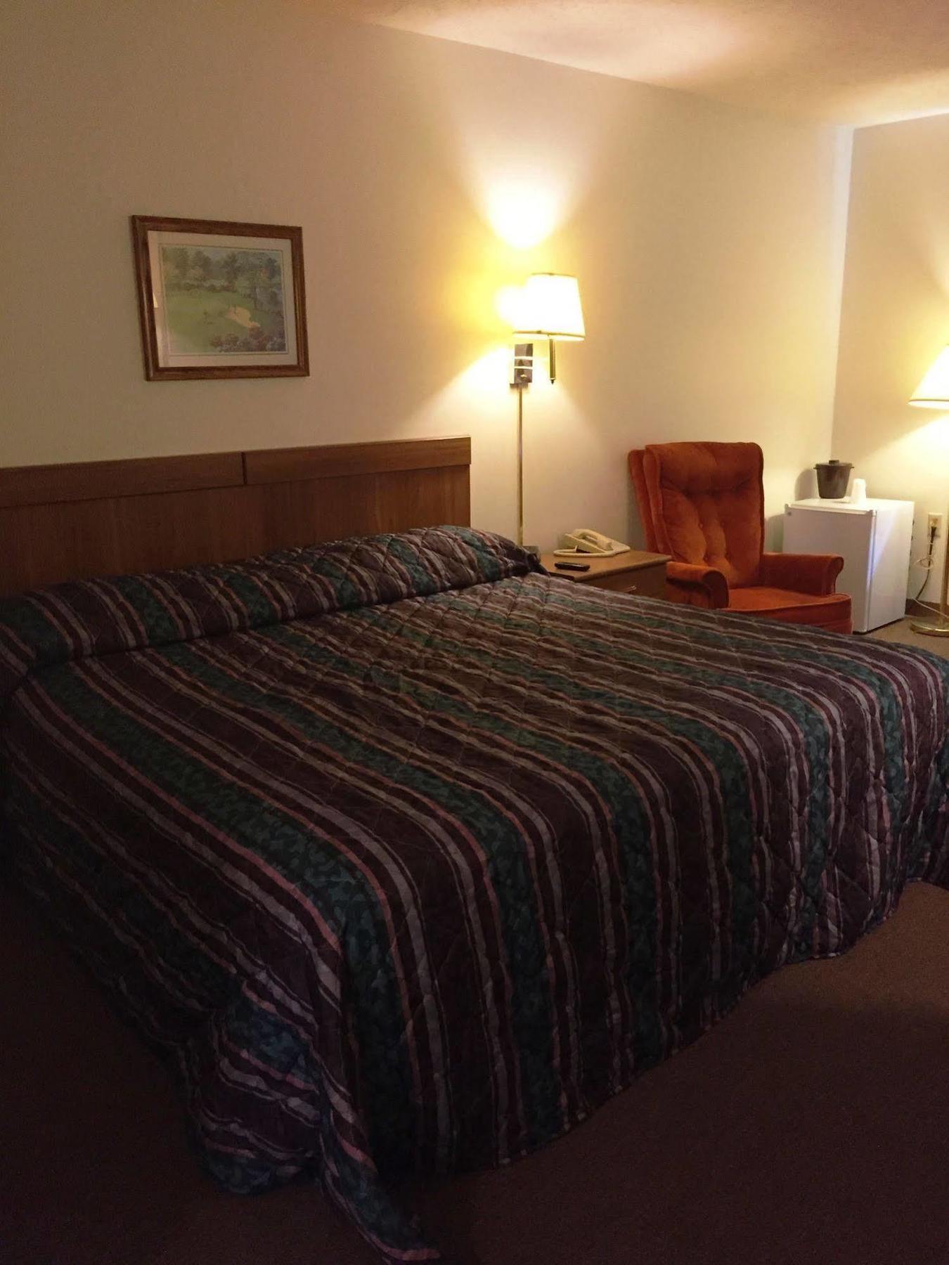 Coronado Motel & Rv Park Lindsborg Екстер'єр фото