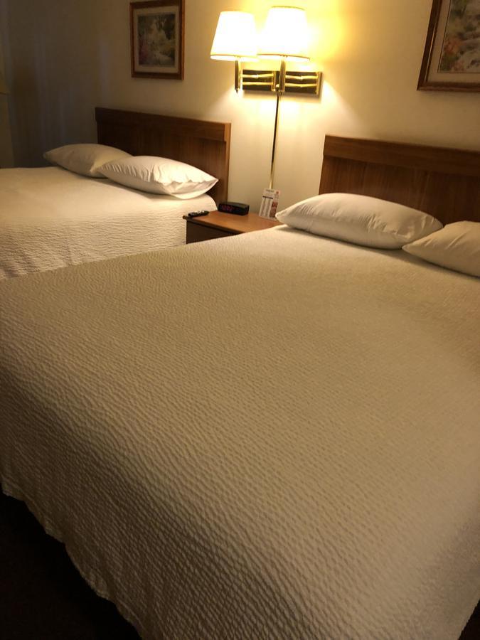 Coronado Motel & Rv Park Lindsborg Екстер'єр фото