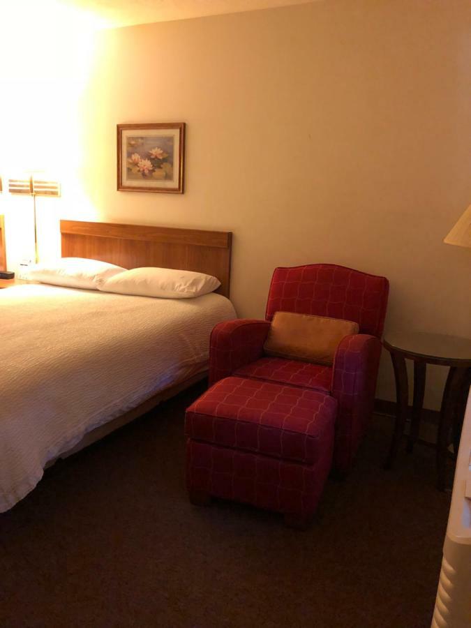 Coronado Motel & Rv Park Lindsborg Екстер'єр фото