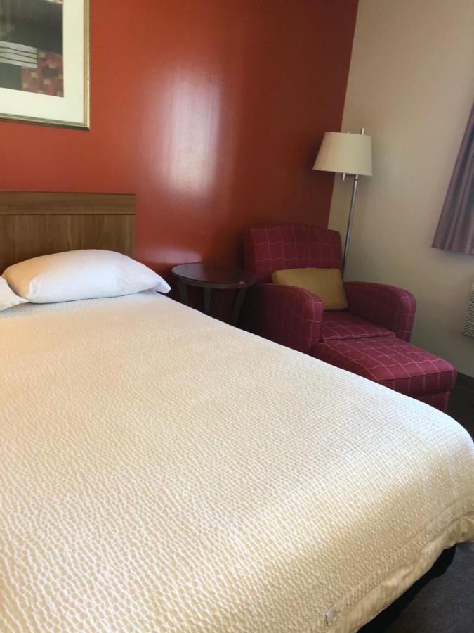 Coronado Motel & Rv Park Lindsborg Екстер'єр фото